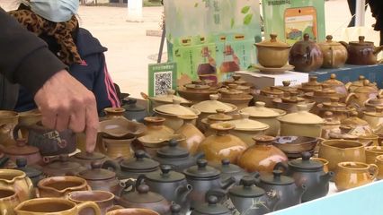 农特非遗集市开市 特色好物引抢购热潮