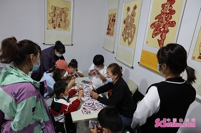 烟台高新区举办非物质文化遗产暨文化创意产品公众体验活动